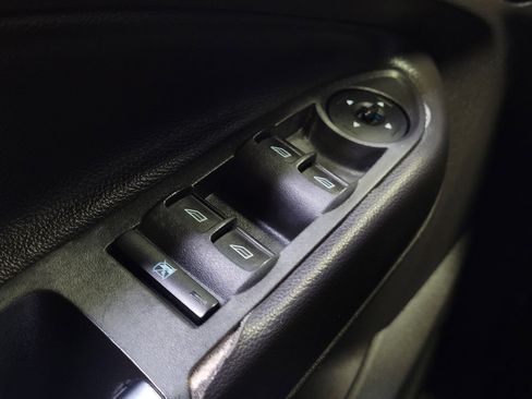 Used 2015 Ford Escape SE image 27