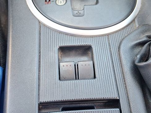 Used 2006 MAZDA MX-5 Miata Touring image 18