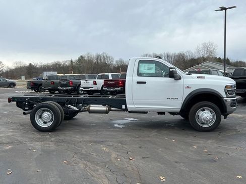 New 2026 RAM 5500 Tradesman image 36