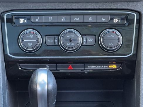 Used 2021 Volkswagen Atlas SEL Premium image 23