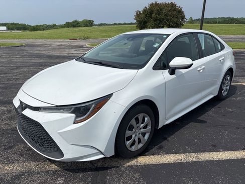 Used 2021 Toyota Corolla LE FWD image 1