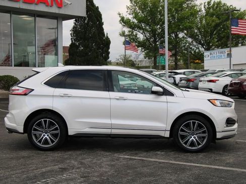 Used 2019 Ford Edge Titanium w/ Equipment Group 301A image 10