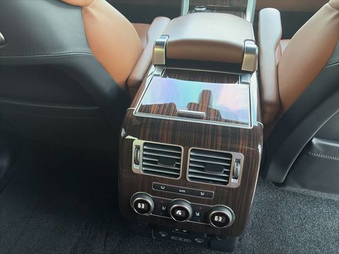 Used 2017 Land Rover Range Rover Long Wheelbase Autobiography image 22