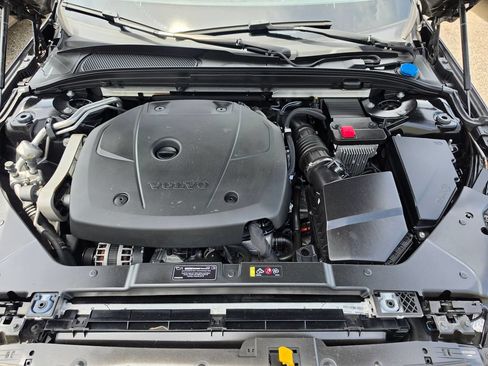 Used 2020 Volvo S60 T6 Momentum AWD/4WD image 9