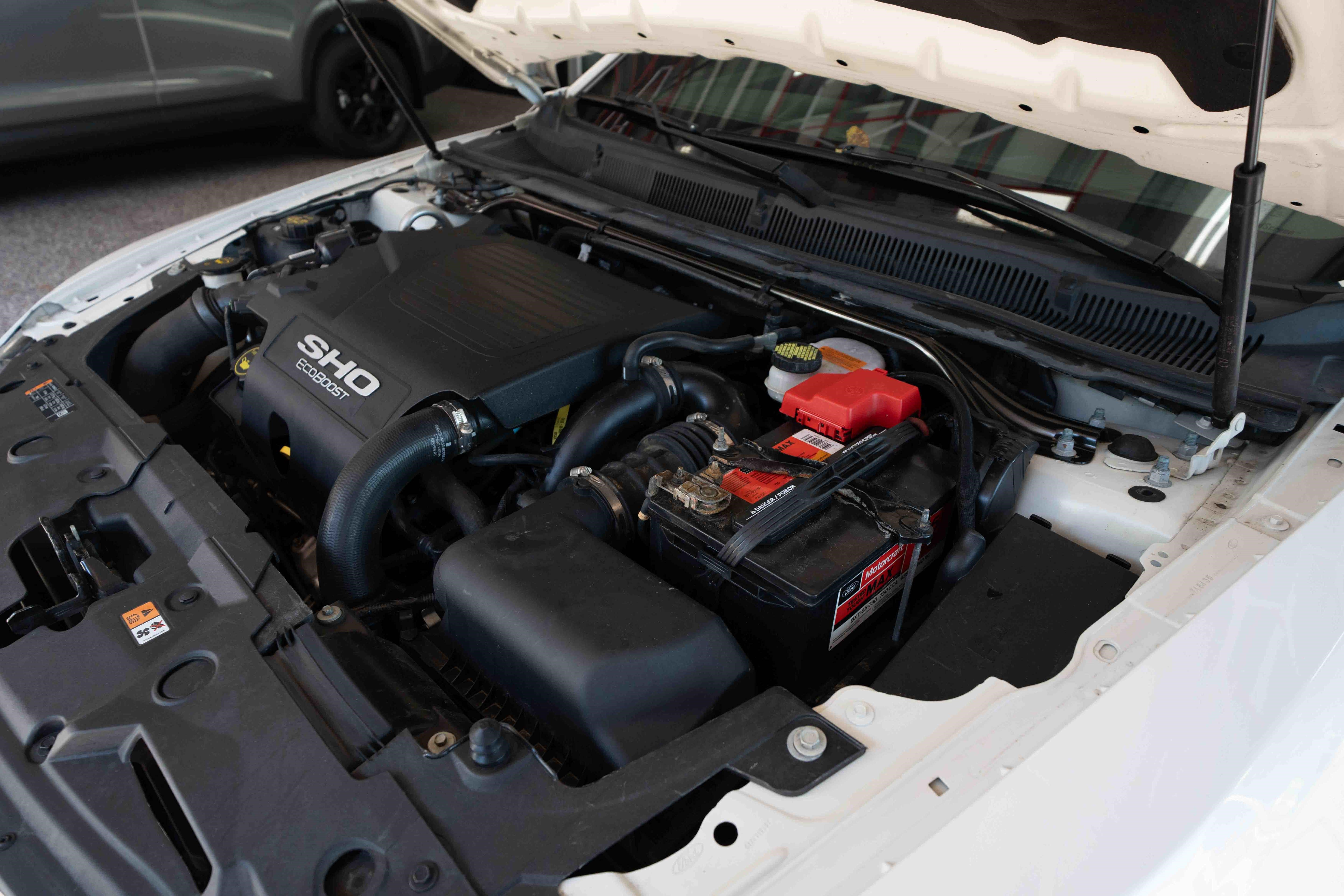 Used 2018 Ford Taurus SHO AWD/4WD image 31