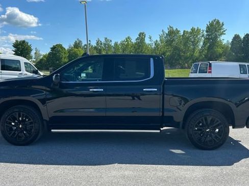 Certified 2022 Chevrolet Silverado 1500 High Country w/ Technology Package AWD/4WD image 7