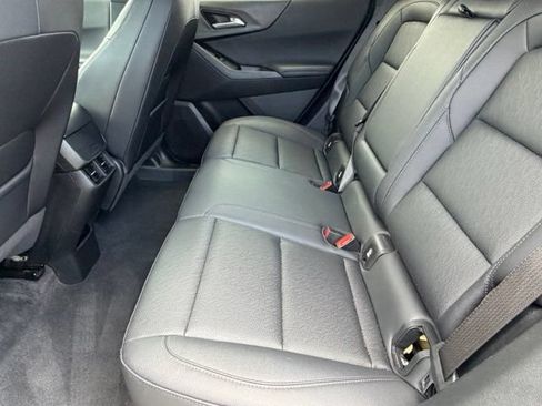 Used 2025 Chevrolet Equinox LT w/ Convenience Package II FWD image 16