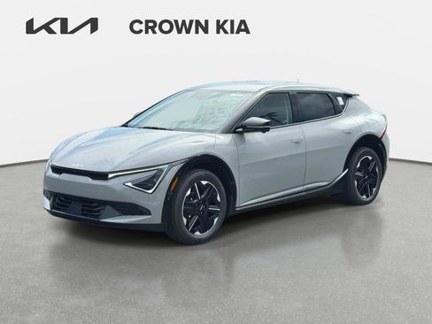New 2026 Kia EV6 Wind RWD image 1