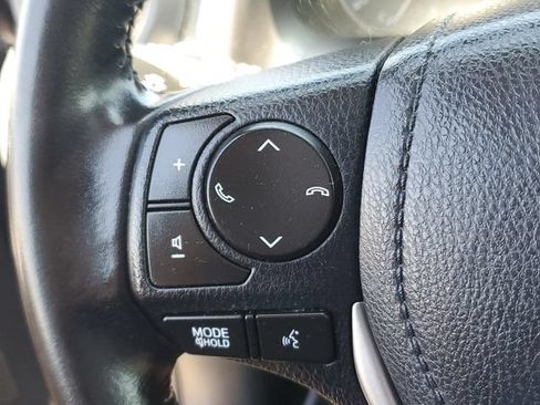 Used 2018 Toyota RAV4 XLE AWD/4WD image 12