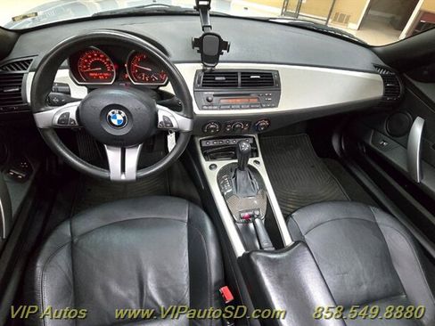 Used 2005 BMW Z4 3.0i image 6