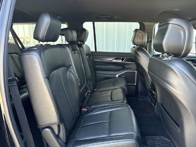 Used 2024 Jeep Wagoneer L Series II w/ Flexible Seating Group RWD image 31