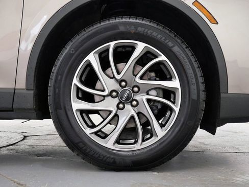 Used 2021 Lincoln Corsair AWD w/ Equipment Group 101A image 35