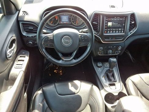 Used 2020 Jeep Cherokee Trailhawk w/ Cold Weather Group AWD/4WD image 12