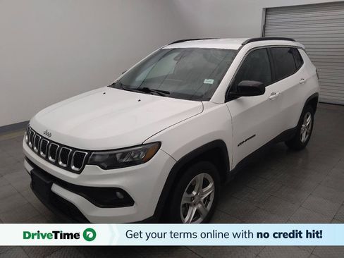 Used 2024 Jeep Compass Latitude AWD/4WD image 1