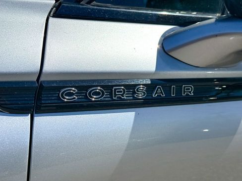 Used 2023 Lincoln Corsair AWD w/ Equipment Group 101A image 12