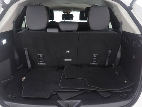 Certified 2025 MAZDA CX-90 3.3 Turbo w/ Select Package image 11