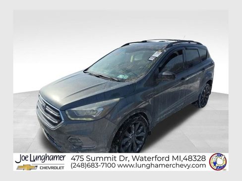 Used 2017 Ford Escape SE w/ SE Sport Appearance Package image 1