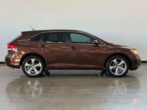 Used 2011 Toyota Venza image 8