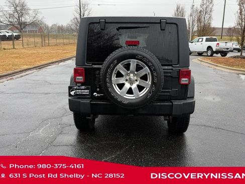 Used 2016 Jeep Wrangler Unlimited Sahara image 9