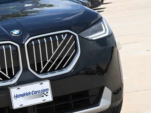 Used 2025 BMW X3 xDrive30i w/ Premium Package AWD/4WD image 9