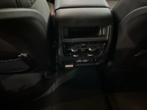 New 2025 Jeep Grand Cherokee Limited w/ Black Appearance Package image 30