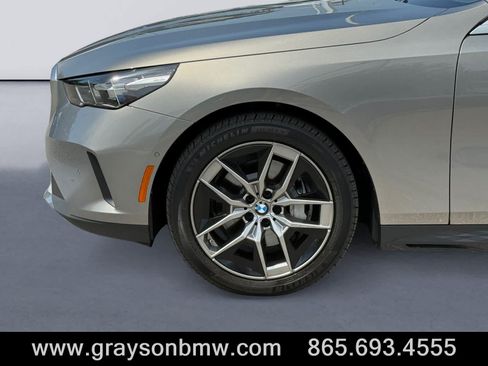 Used 2026 BMW 540i xDrive w/ Executive Package AWD/4WD image 9