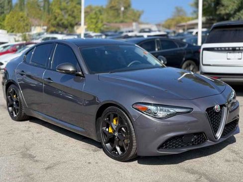 Used 2019 Alfa Romeo Giulia w/ Nero Edizione image 1
