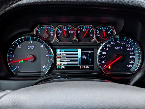 Used 2020 Chevrolet Suburban LT w/ Luxury Package image 22