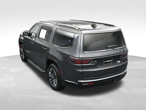 Used 2024 Jeep Wagoneer Series II w/ Flexible Seating Group RWD image 37