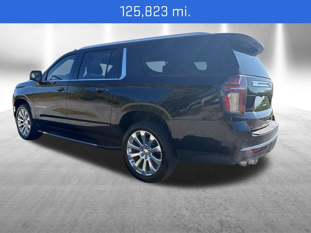 Used 2021 Chevrolet Suburban Premier AWD/4WD image 3