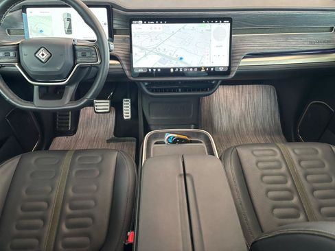 Used 2024 Rivian R1S Adventure AWD/4WD image 10