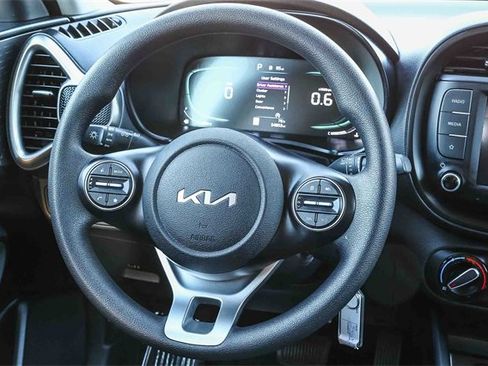 Used 2024 Kia Soul LX w/ Option Group 015 image 16