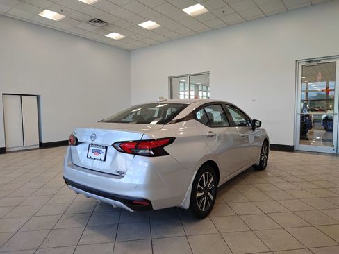 New 2025 Nissan Versa SV w/ Trunk Package FWD image 3