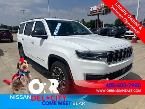 Used 2024 Jeep Wagoneer Series II w/ Flexible Seating Group AWD/4WD image 8