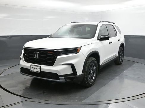 New 2025 Honda Pilot TrailSport image 30
