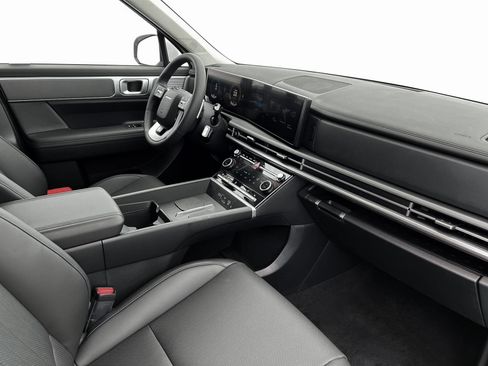 Used 2025 Hyundai Santa Fe SEL FWD image 15