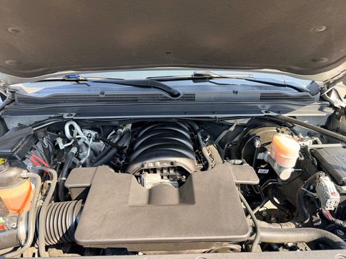 Used 2019 Chevrolet Tahoe LT image 32