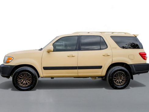 Used 2004 Toyota Sequoia SR5 image 9