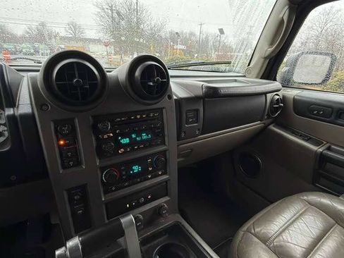 Used 2003 HUMMER H2 w/ Preferred Equipment Group image 14