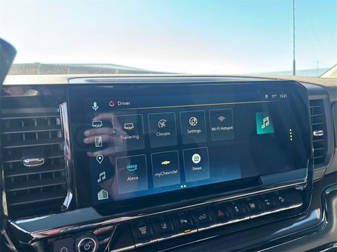 Certified 2025 Chevrolet Silverado 2500 ZR2 w/ Technology Package image 20