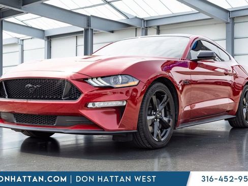 Used 2022 Ford Mustang GT Premium w/ Black Accent Package RWD image 1