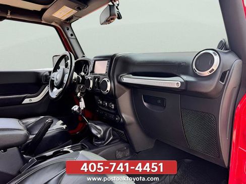 Used 2014 Jeep Wrangler Unlimited Rubicon AWD/4WD image 11