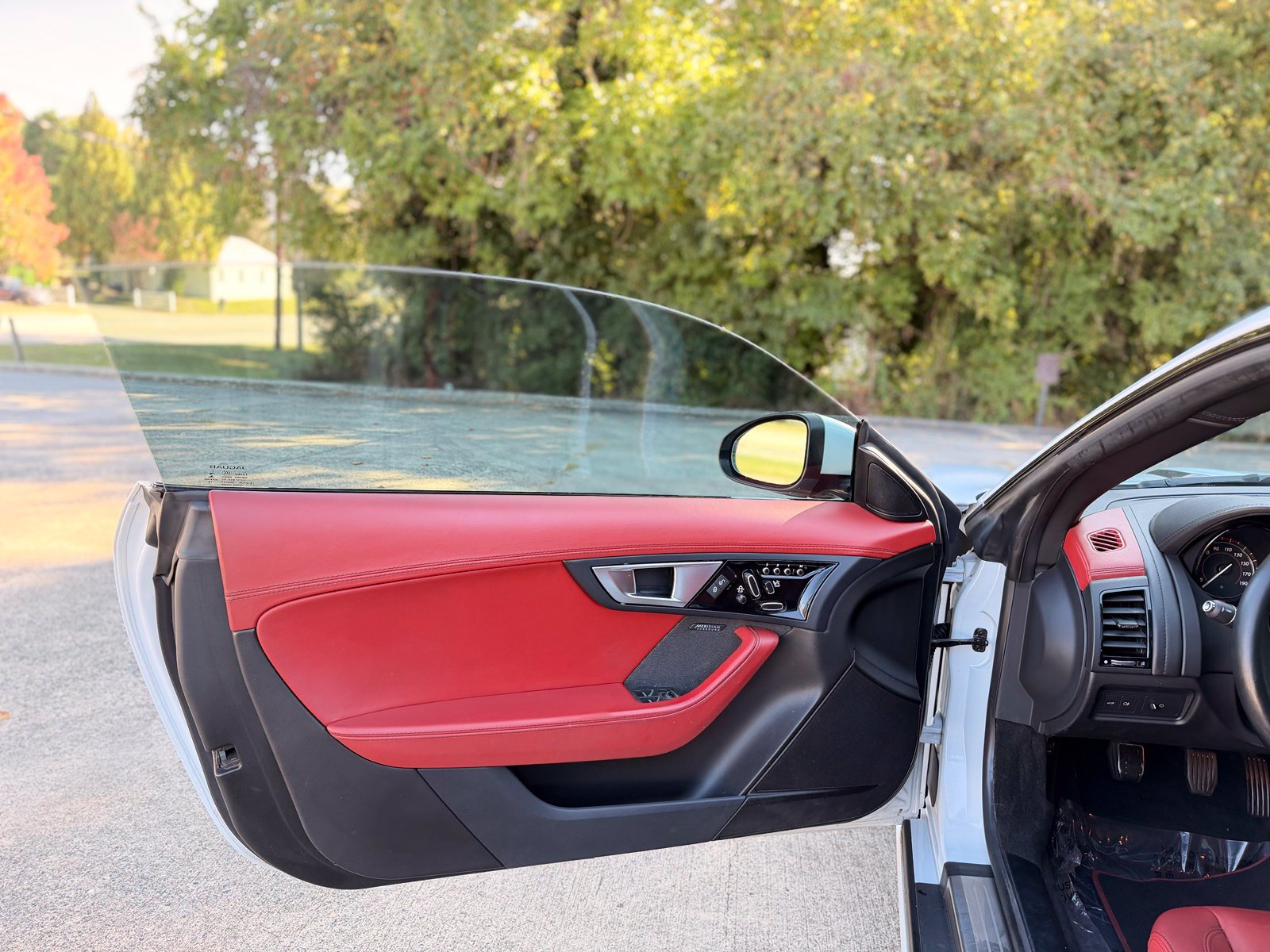 Used 2016 Jaguar F-TYPE S RWD image 17