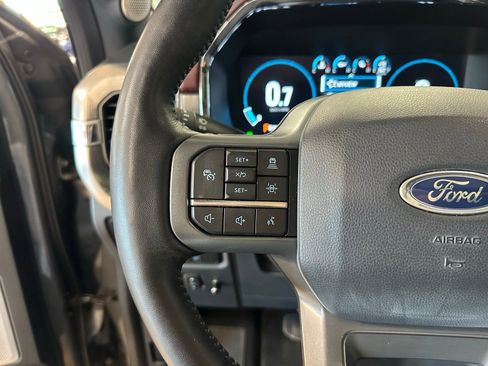 Used 2022 Ford F150 Lariat w/ Equipment Group 502A High image 19