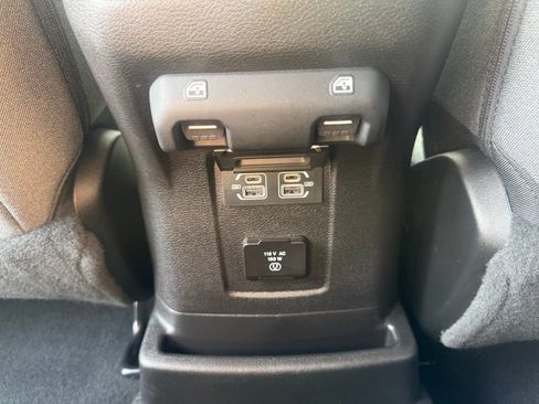 Used 2025 Jeep Wrangler Unlimited Sahara AWD/4WD image 43