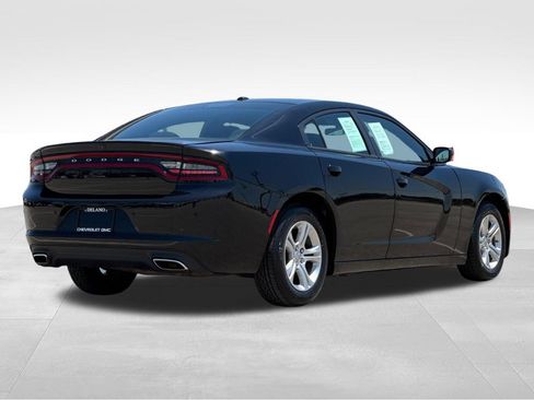 Used 2022 Dodge Charger SXT RWD image 5
