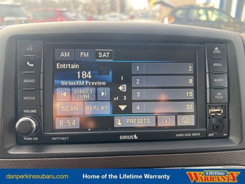 Used 2016 Chrysler Town & Country Touring image 16