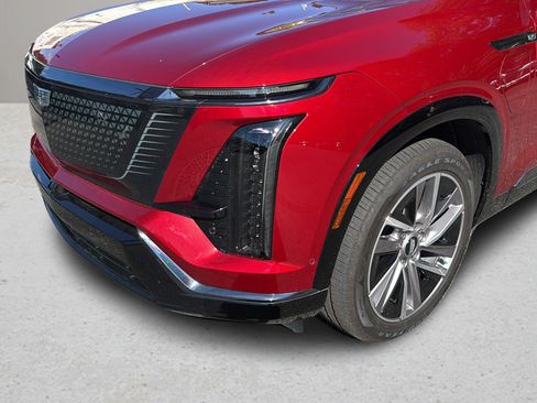 Used 2026 Cadillac Vistiq Sport w/ LPO, Floor Liner Package AWD/4WD image 9