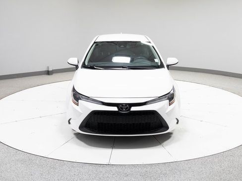 Used 2020 Toyota Corolla LE image 3