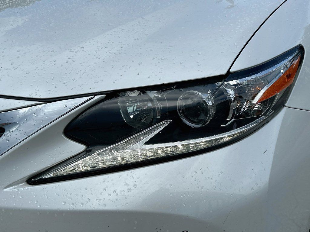 Used 2016 Lexus ES 350 w/ Premium Package w/Wood Trim FWD image 35